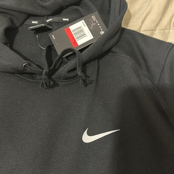 Men’s Nike 3/4 sleeve DriFit pullover - Picture 3 of 5
